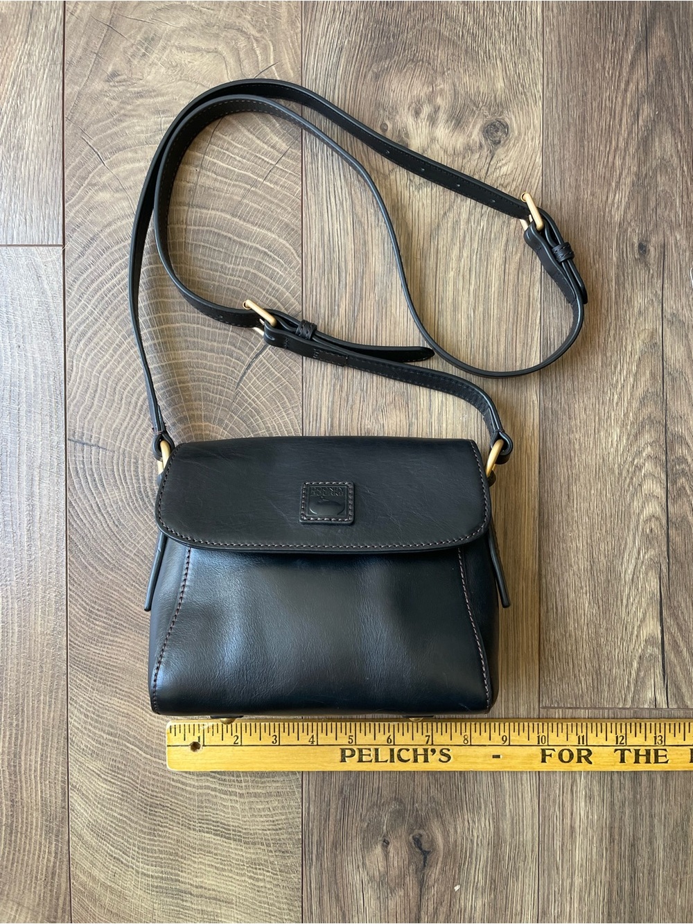 Dooney & Bourke Florentine Mini Eliza Crossbody Black EUC Beautiful Purse Bag
